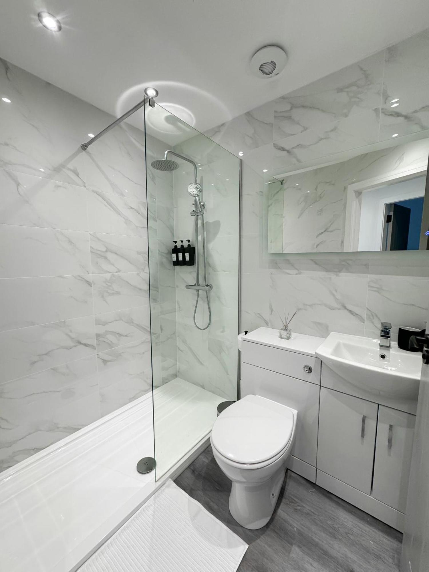 Central Hull Apartments 킹스턴어폰헐 객실 사진