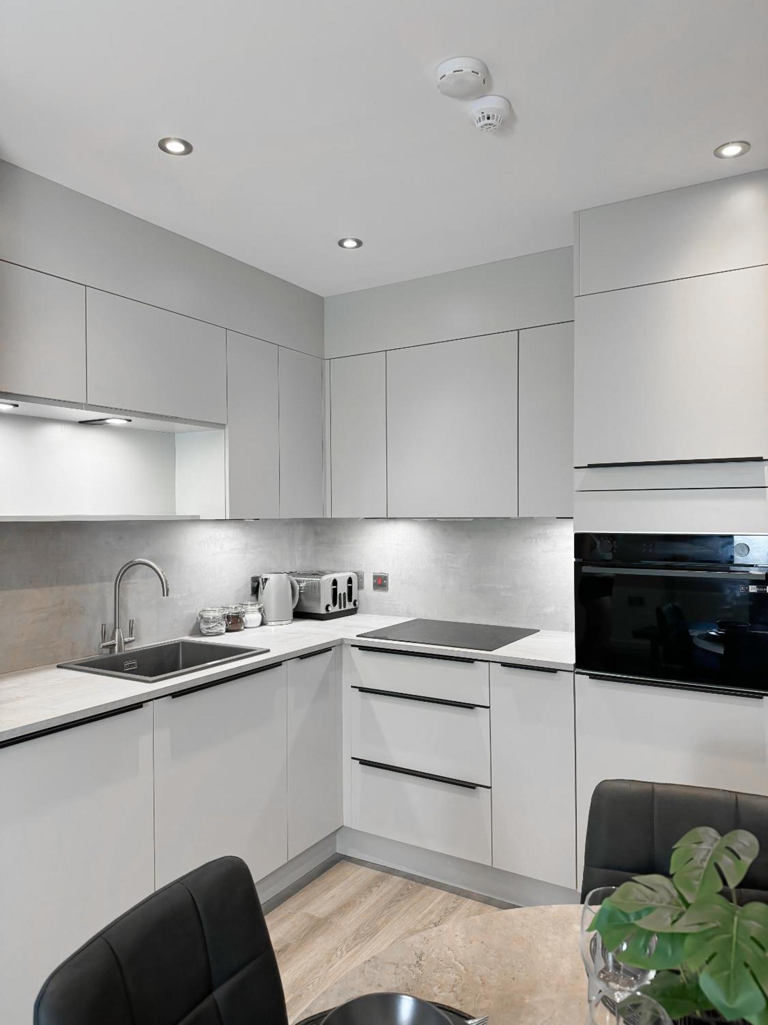 Central Hull Apartments 킹스턴어폰헐 객실 사진