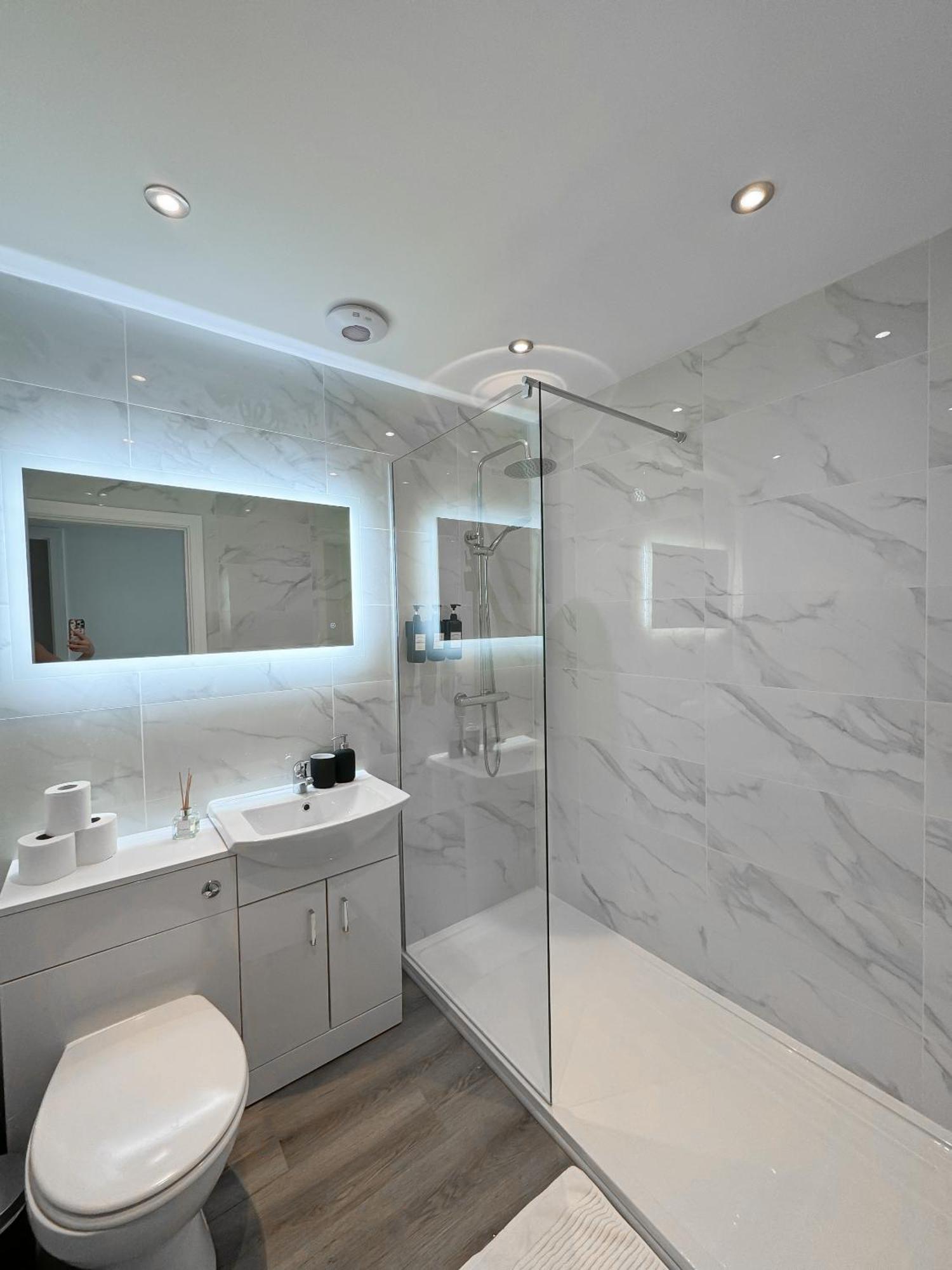 Central Hull Apartments 킹스턴어폰헐 객실 사진