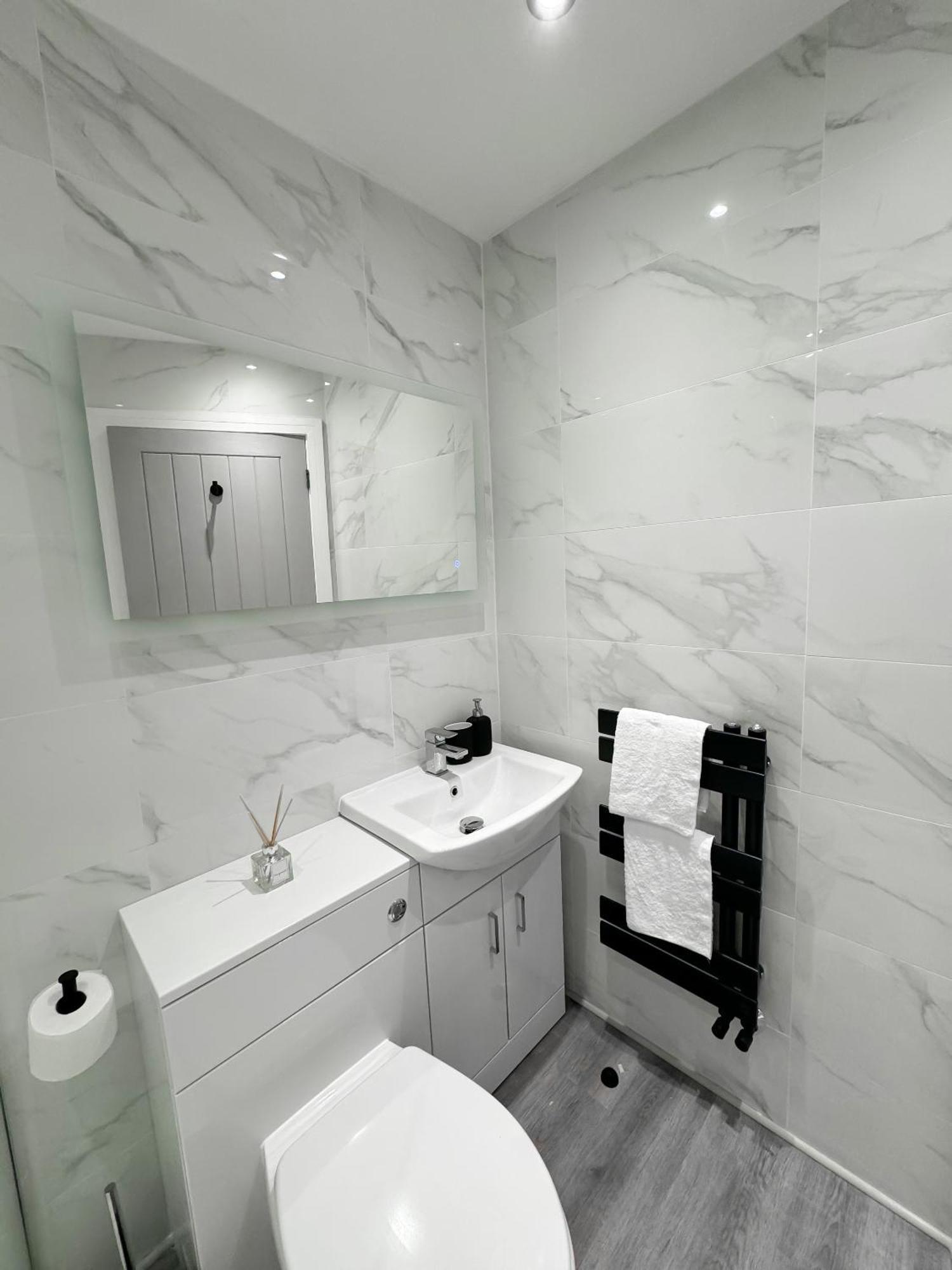 Central Hull Apartments 킹스턴어폰헐 객실 사진