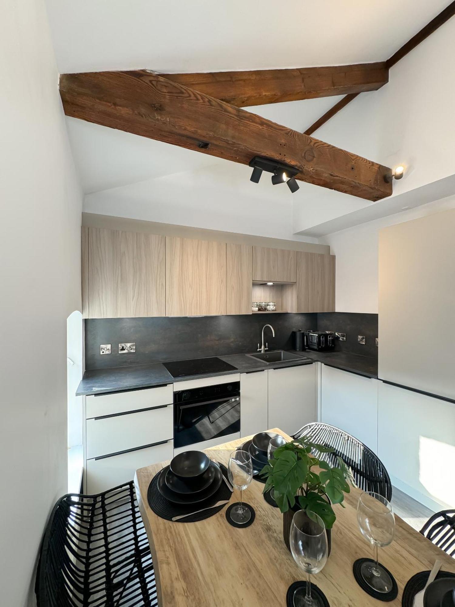 Central Hull Apartments 킹스턴어폰헐 객실 사진