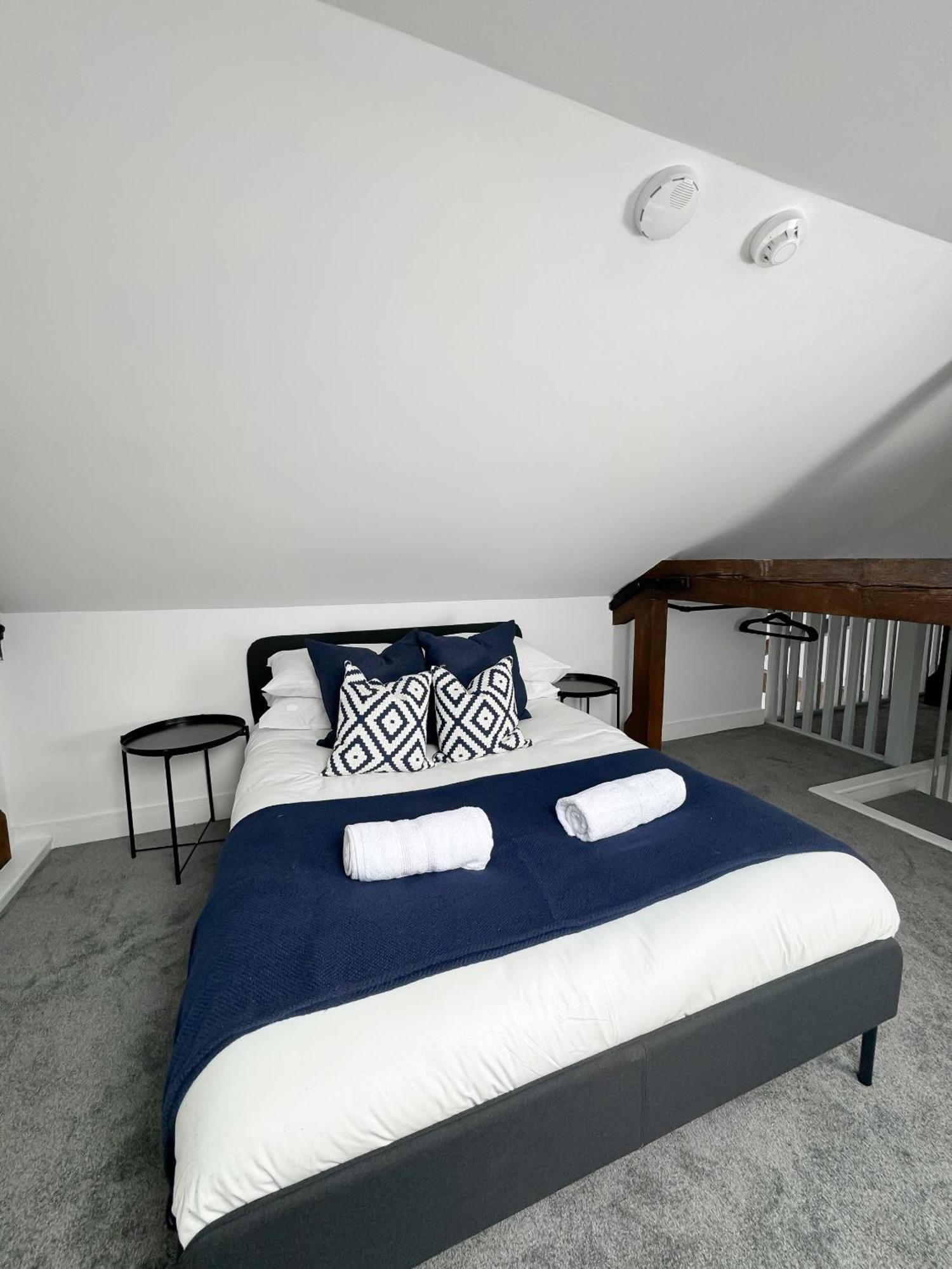 Central Hull Apartments 킹스턴어폰헐 객실 사진